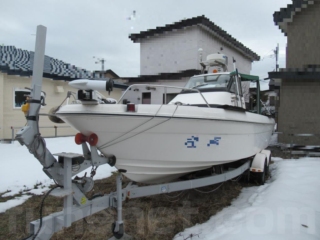 プレジャーボート UF25 船外機140馬力 10人乗り 船検有り