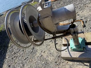  岩崎電機工業製 ヤング ネットラインホーラー12V