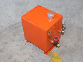 高澤製作所　 オイルタンク 22L
