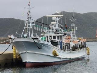 吉村造船所 イカ釣り一本釣り漁船14トン