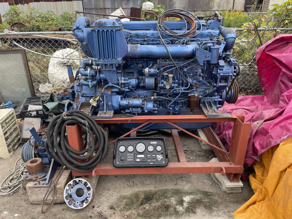 イスズ マリンエンジンUM6SAITC 定格230馬力 セット | 船ネット