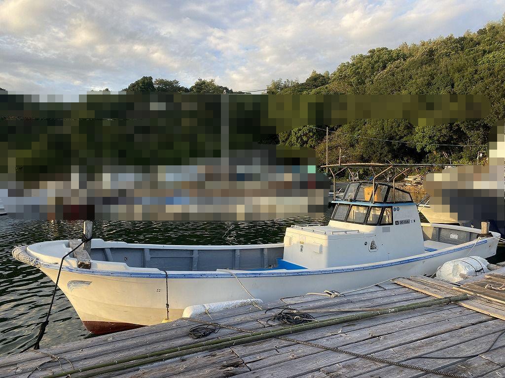 置き場そのまま使えます 釣船 屋根付き ヤマハ 27フィート